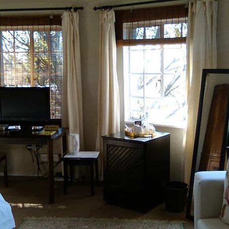 Chartwell Castle & Guest House ภายนอก รูปภาพ